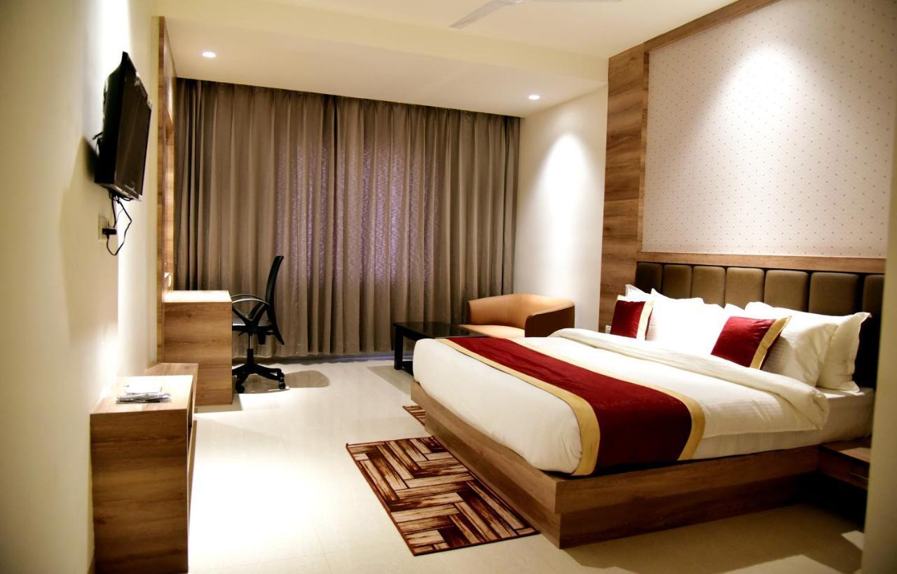 Hotel Crystal Grand Haldwāni Εξωτερικό φωτογραφία